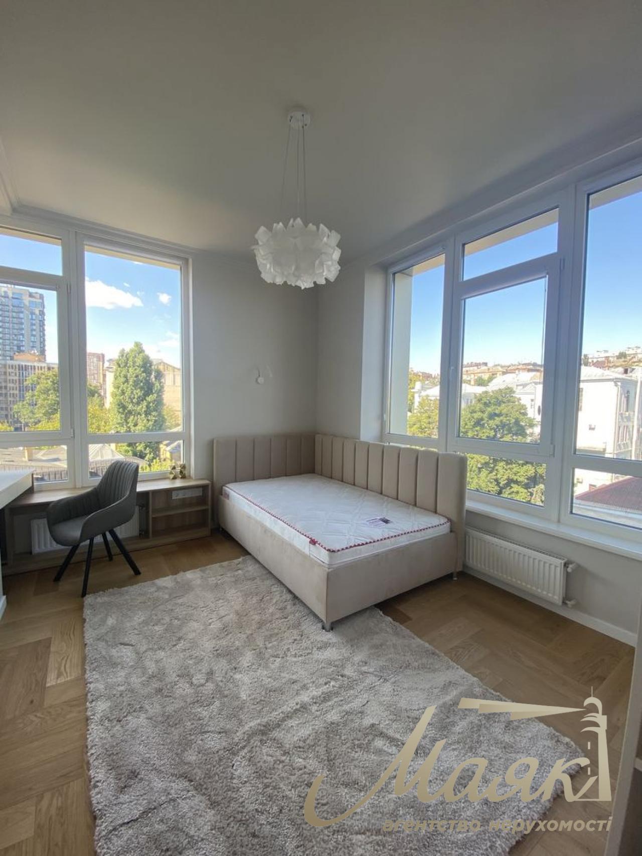 Продаж квартири з ремонтом у ЖК 38 Перлина вул.Жилянська 68