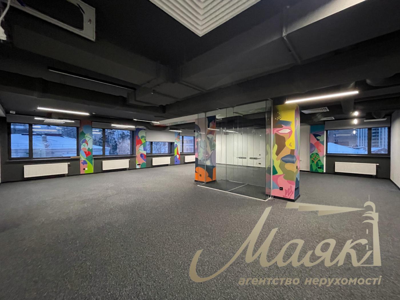Аренда офисного помещения 561м2 в БЦ по ул.Саксаганского