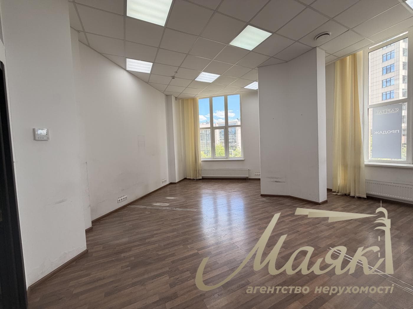 Продаж комерційного приміщення 235м2 у ЖК Новопечерські Липки, Андрія Верхогляда вул. (Михайла Драгомирова), 16