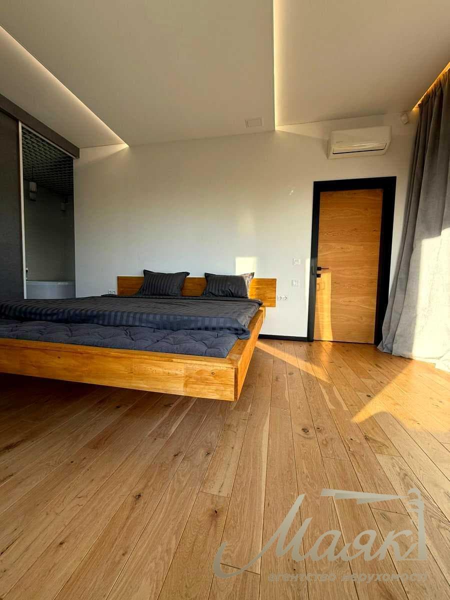 Оренда сучасного будинку площею 150 м² у с. Гвоздів, вул. Зарічна, Київська область, Обухівський район.