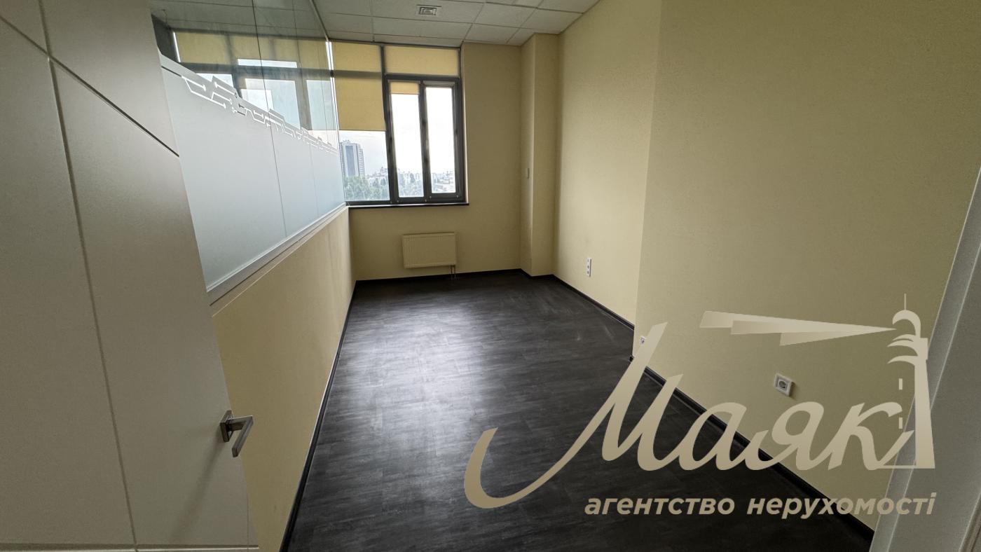 Office for rent 311 m2 in BC on Obolon, Avtozavodskaya str, Kurenevka