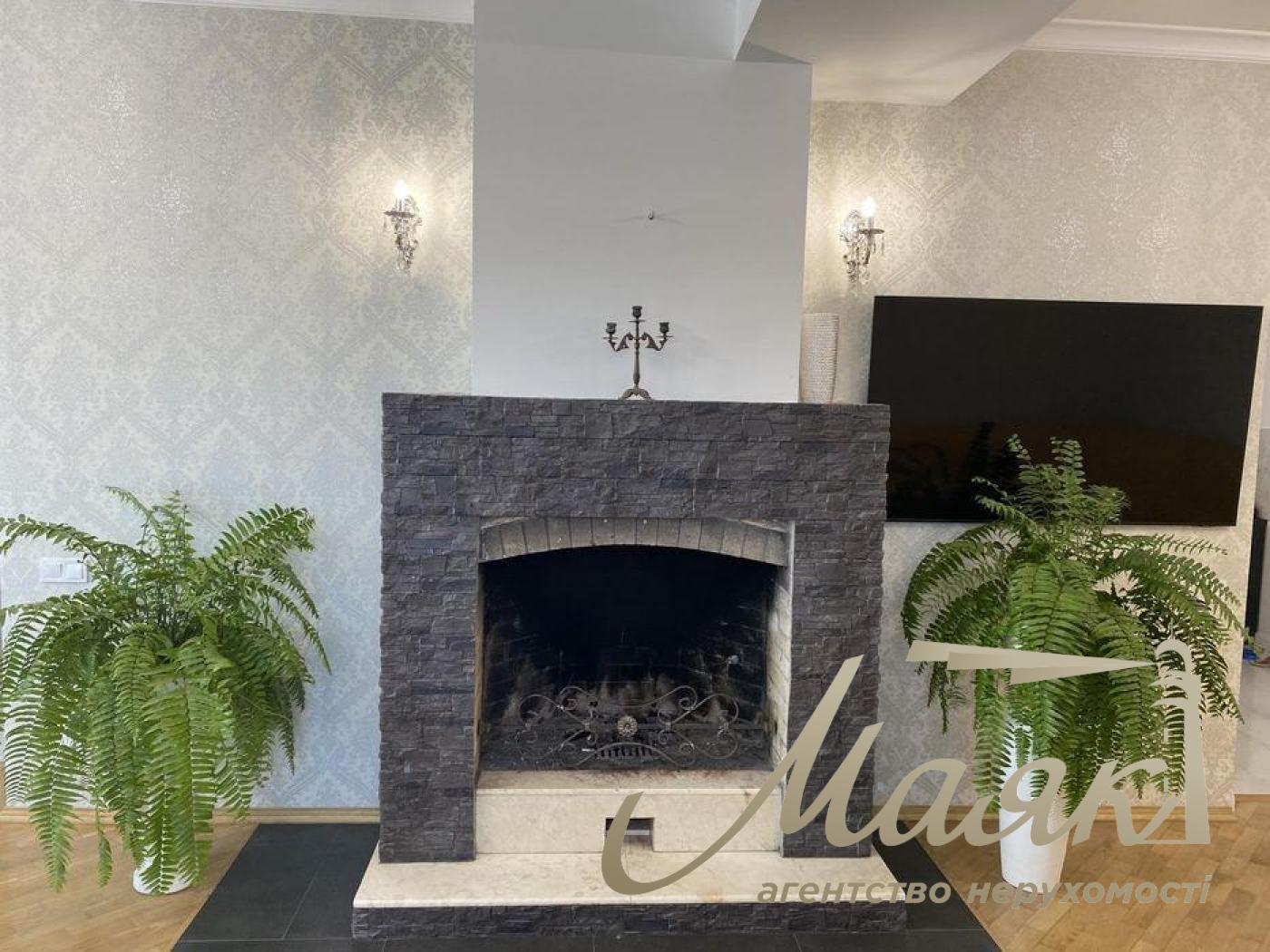 Продажа дома (350м2) с. Ходосовка