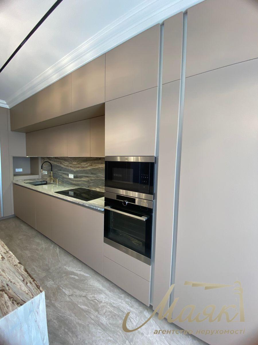 Продажа 4-х комнатной квартиры в ЖК Новопечерская Вежа