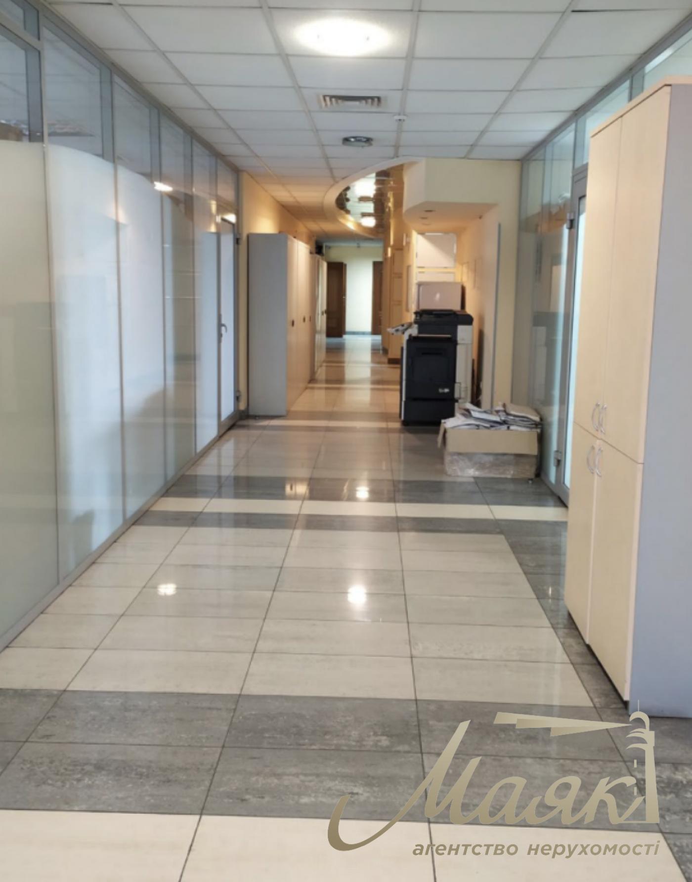 Оренда ОСЗ 5500м2 по вул.Міхнвоського 38, Звіринецька.