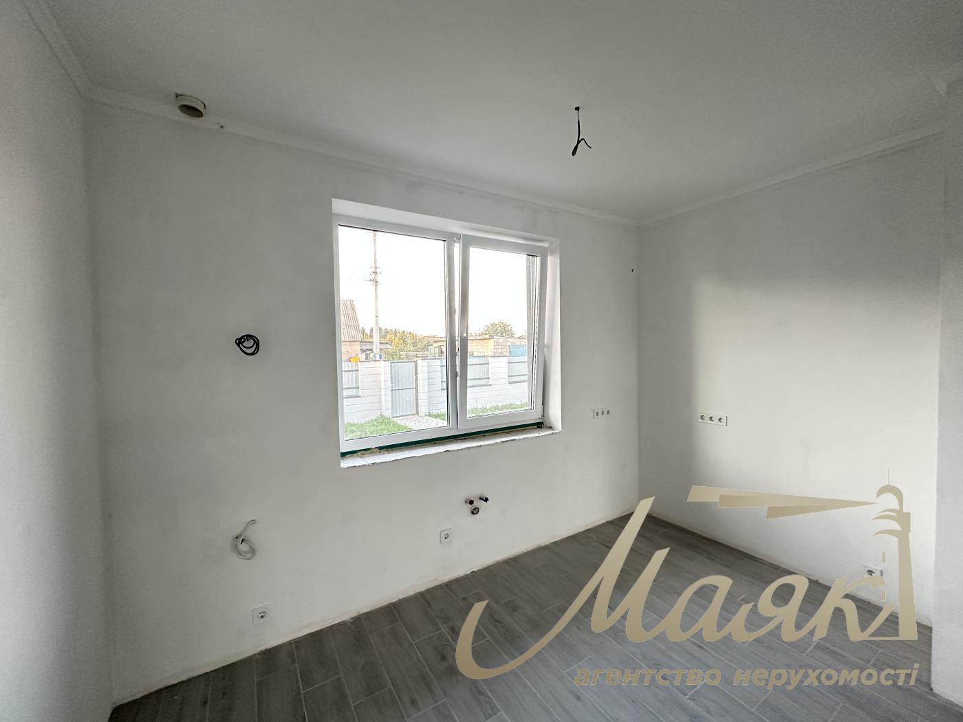 Sale 90m2 Duplex, Starye Petrovtsy, Zhovtneva st.