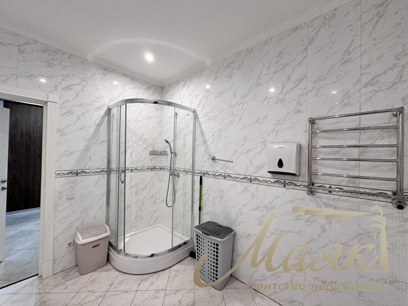 Продаж офісного приміщення площею 103 м², ЖК Botanic House, Печерськ