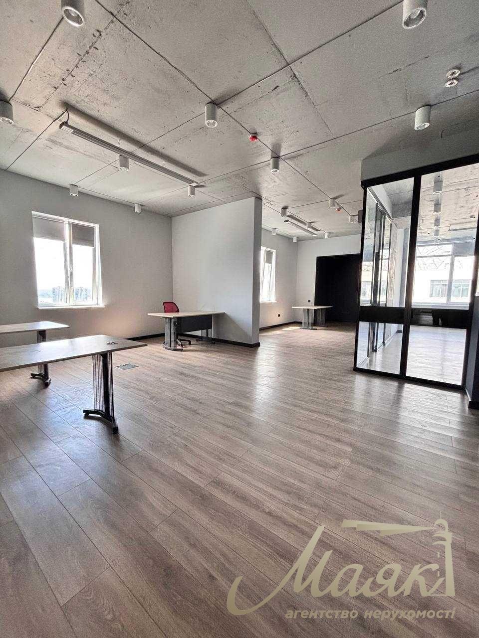 Office for rent 200 m2 in LCD "RIVERSTONE"