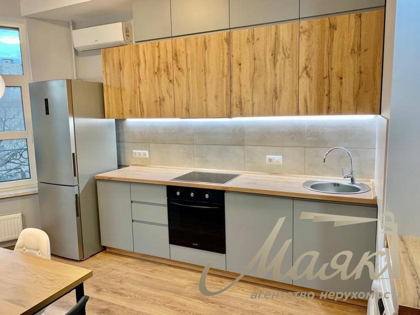 Rent a 44 m² studio apartment in the "52 Zhemchuzhina" residential complex at 17 Boychuka St., Pechersk