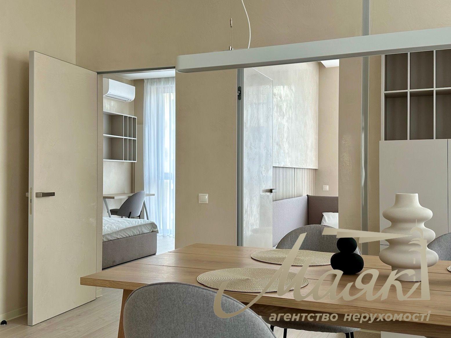 Rent 4-bedroom apartment in Residential Complex Yaroslav Grad