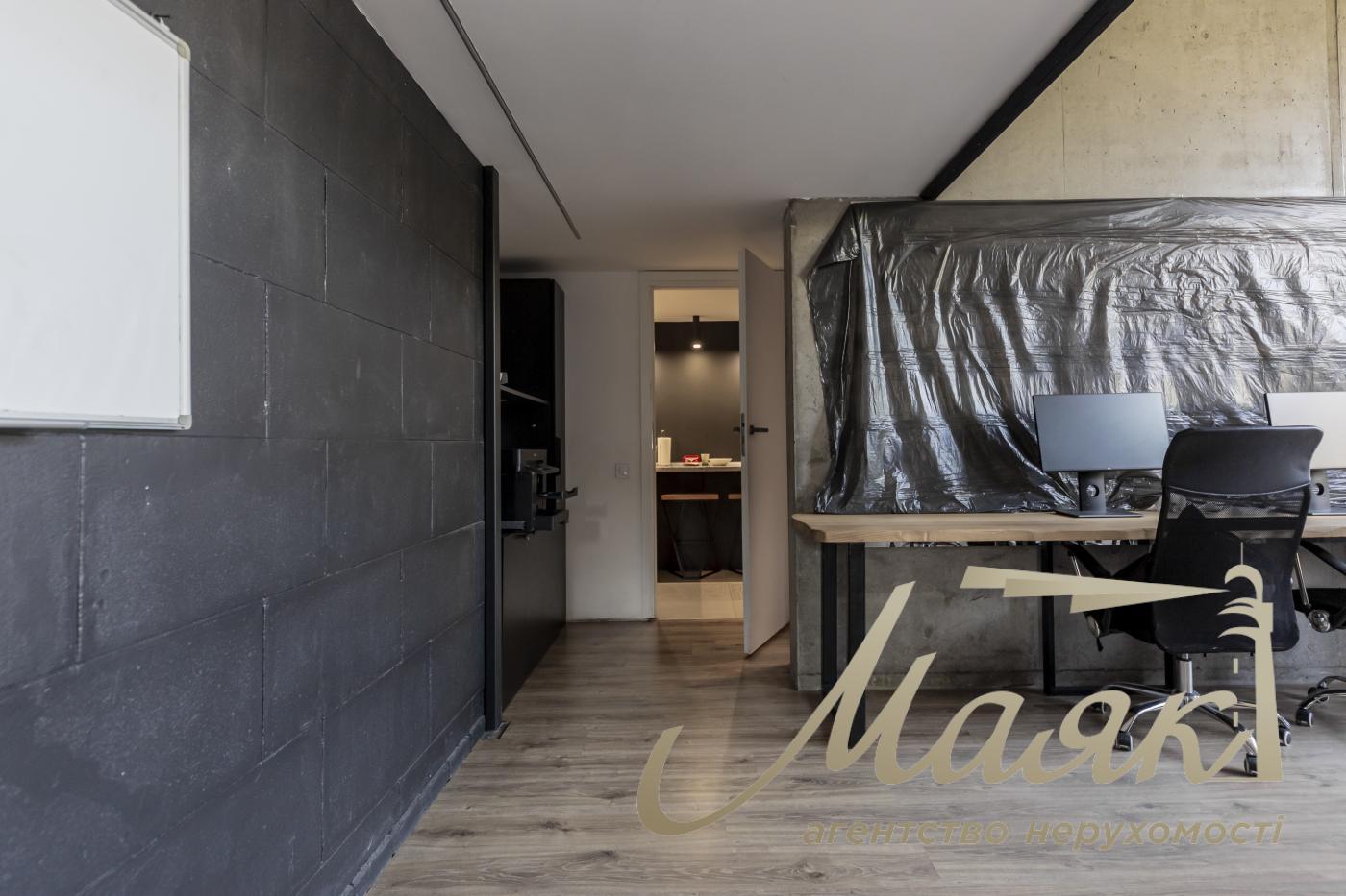 Sale of commercial premises 160 m2 in residential complex Prestige Hall, Tyutyunnika 37/1, Center