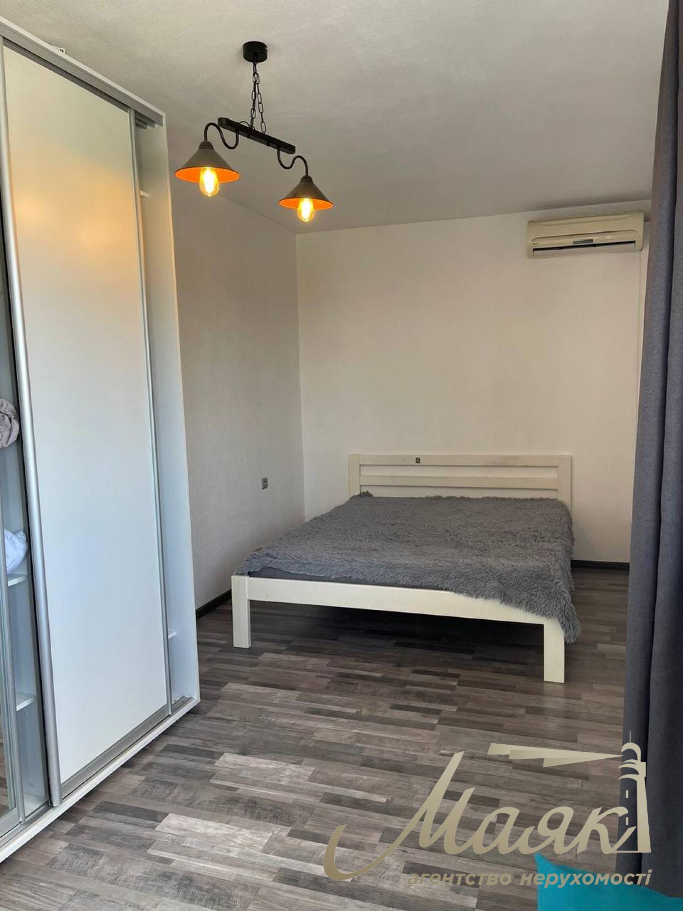 Оренда дворівневої квартири на Подолі.