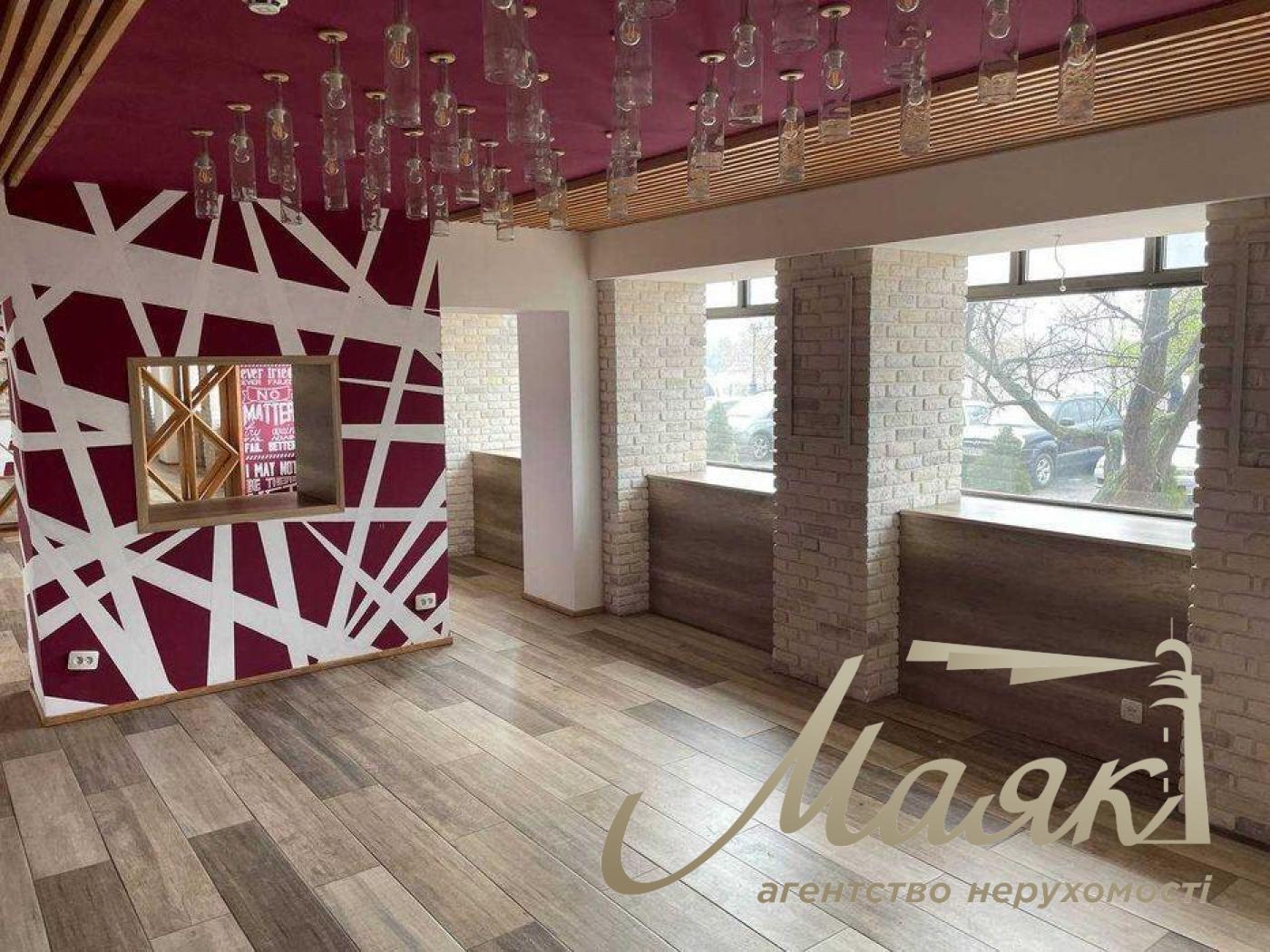 Rent a facade premise 201m2, Heroes of Stalingrada Ave, Obolonskyi r-n.