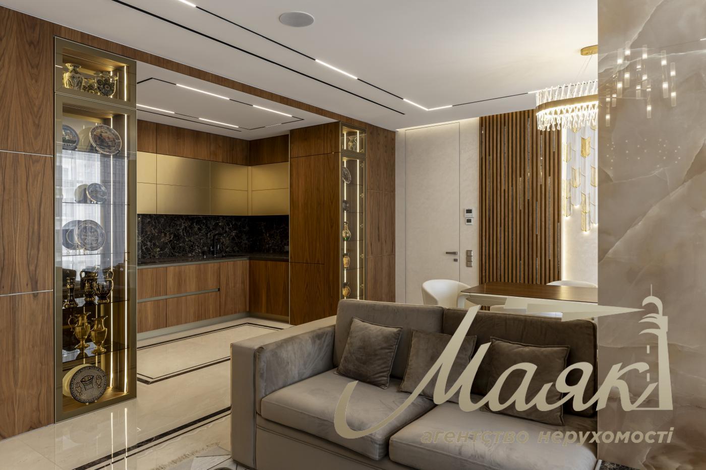 Продаж 3к квартири 122м2 в ЖК Бульвар Фонтанів, вул. Саперне Поле