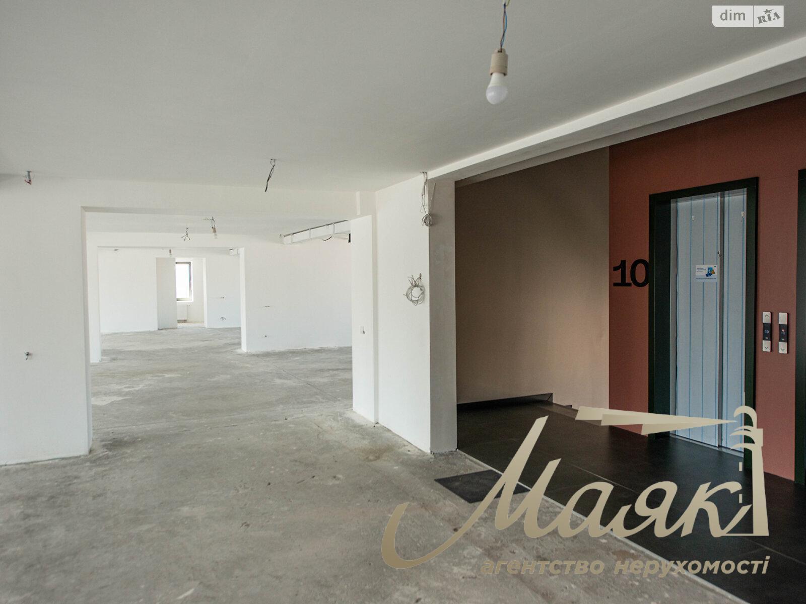 Office for rent 2109m2 on Saksaganskogo street 53/80, Center