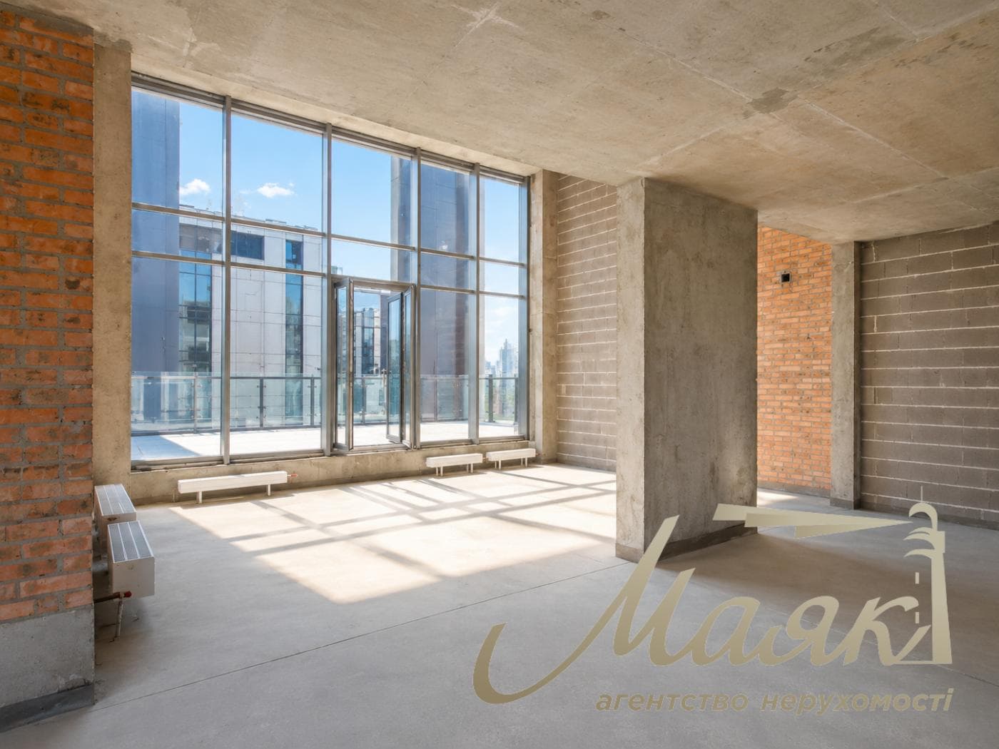 Продаж унікального пентхауса 212 м2 з панорамною терасою в ЖК TRIIINITY, Київ