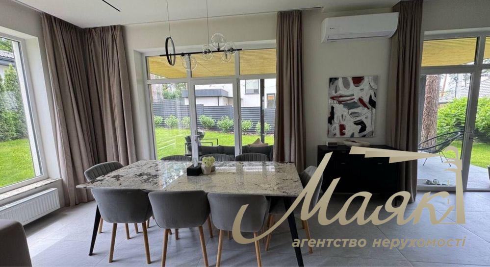 Оренда нового сучасного будинку 230 м² Котеджне містечко "Нова Ходосівка", Київська область, у лісі.