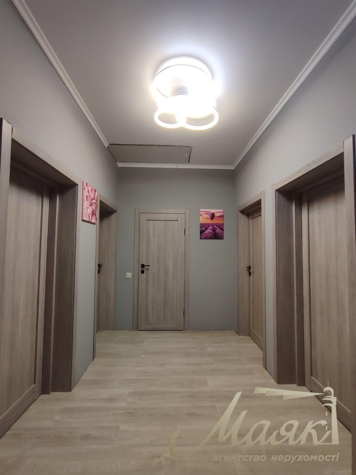 Продажа двухэтажного дома с ремонтом 209м2 в с. Ходосовка