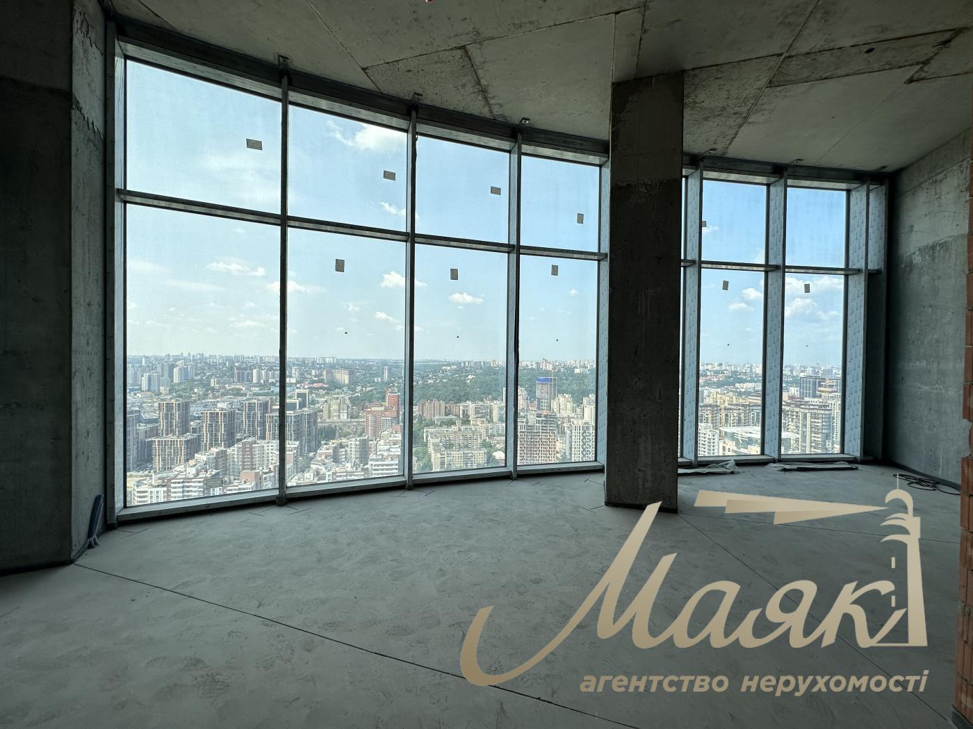 Продаж пентхауса 383м2 у ЖК Taryan Towers