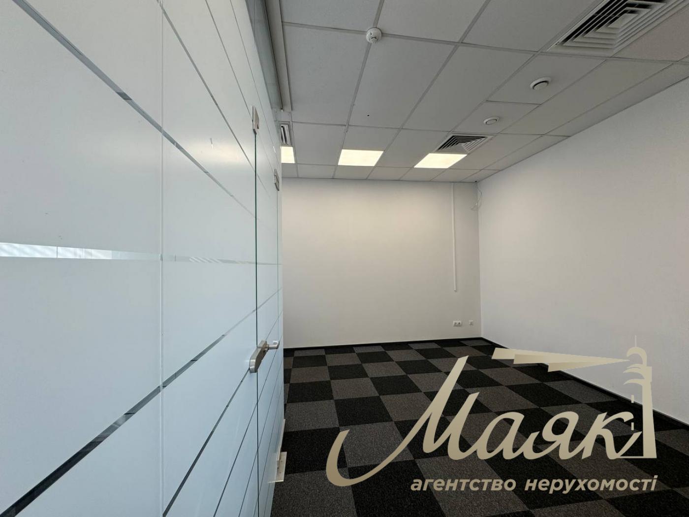Office for rent 924m2 in BC Merx, Leipzigskaya St., Pechersk