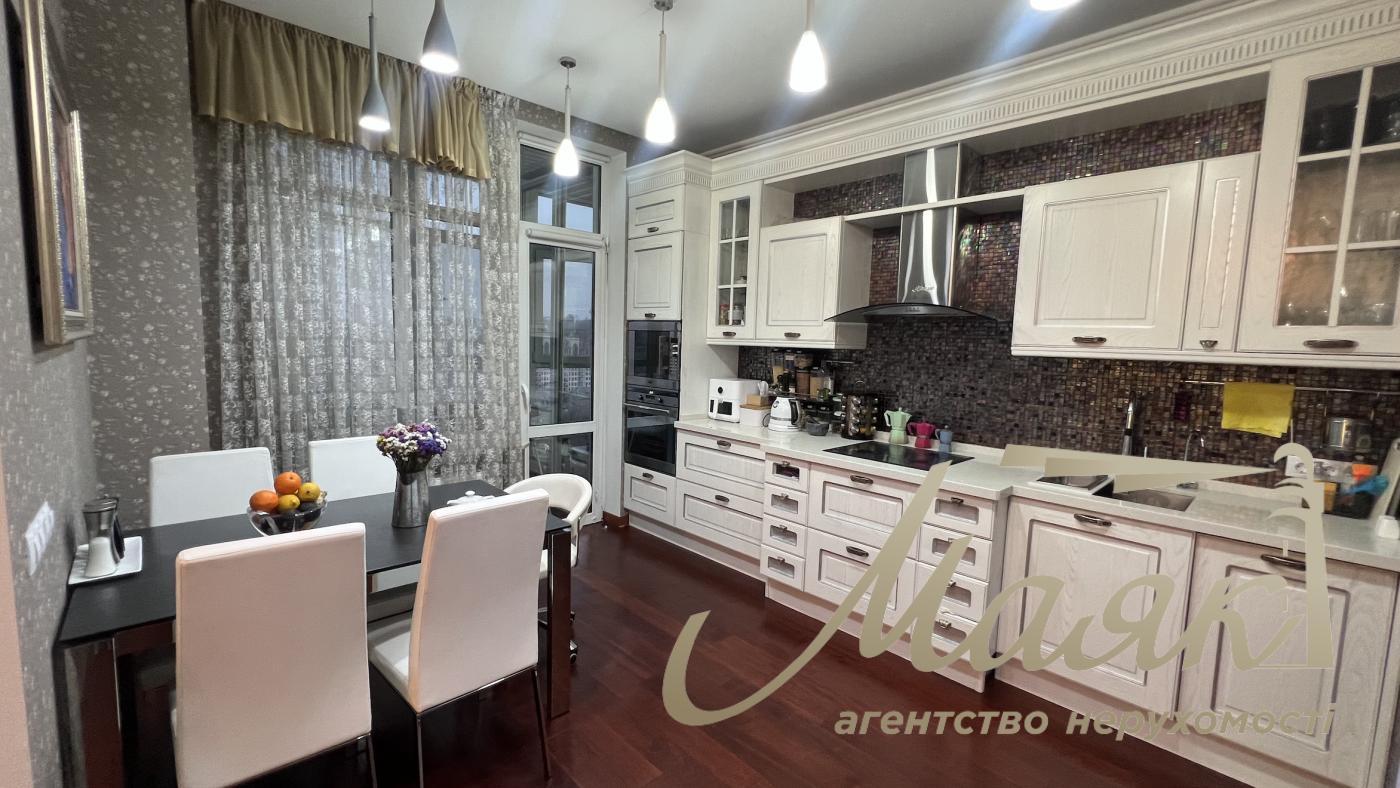 Оренда 3 кімнатної квартири в ЖК Новопечерські Липки, Андрія Верхогляда просп. , 16