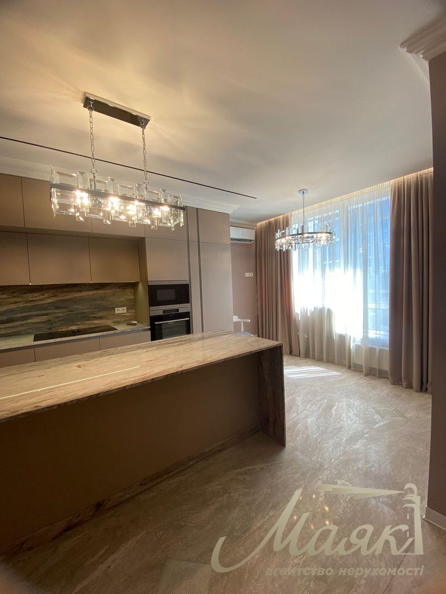 Продажа 4-х комнатной квартиры в ЖК Новопечерская Вежа