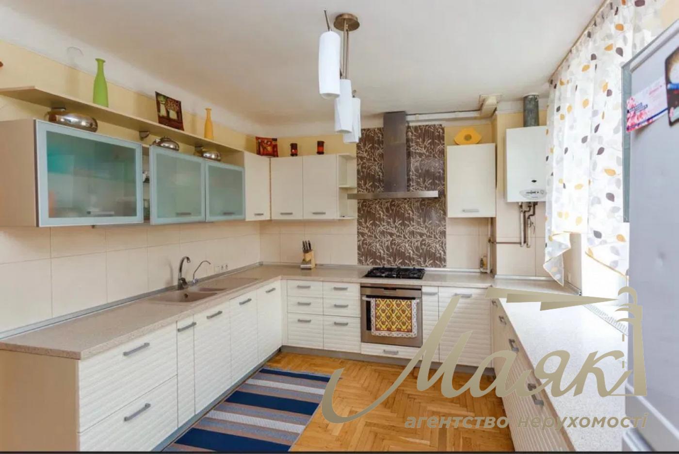 Sale of house for business 560 sq.m. 2 floors. Center. Solomyansky.