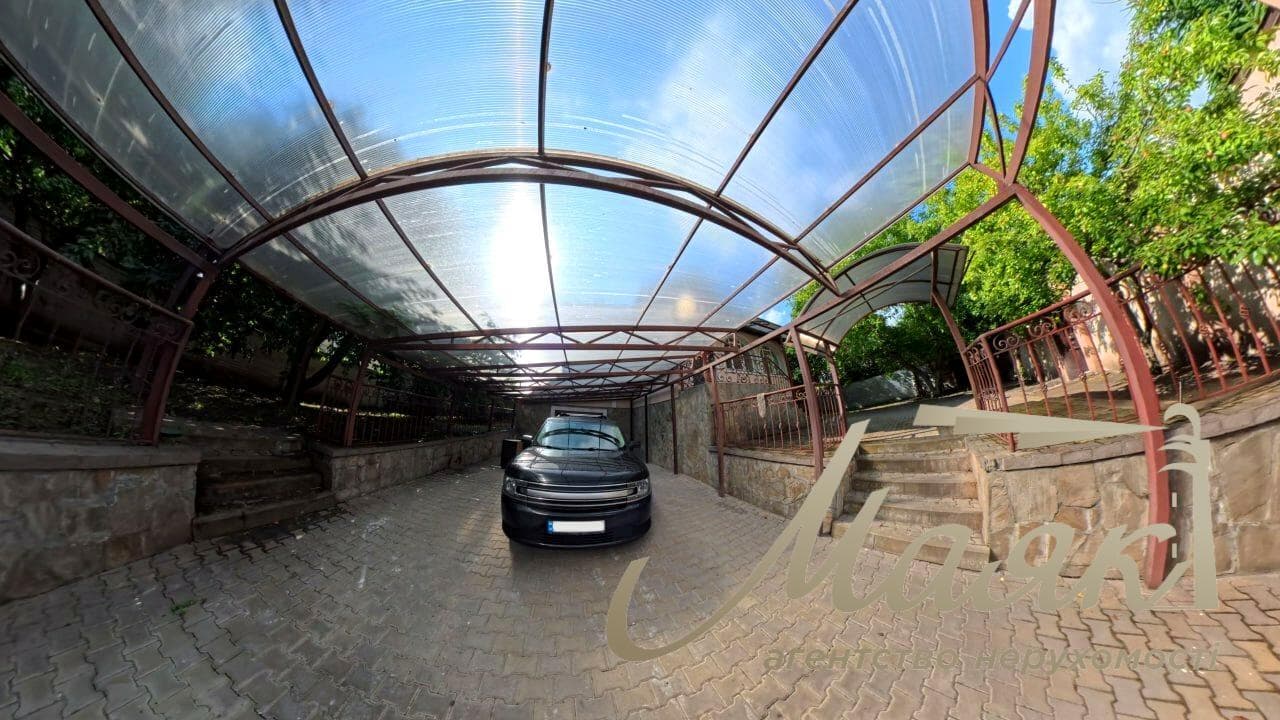 House for sale 414m2 in Kryukovshchina village, Shevchenko street, Kyiv-Svyatoshynskyi district, Kyiv region.