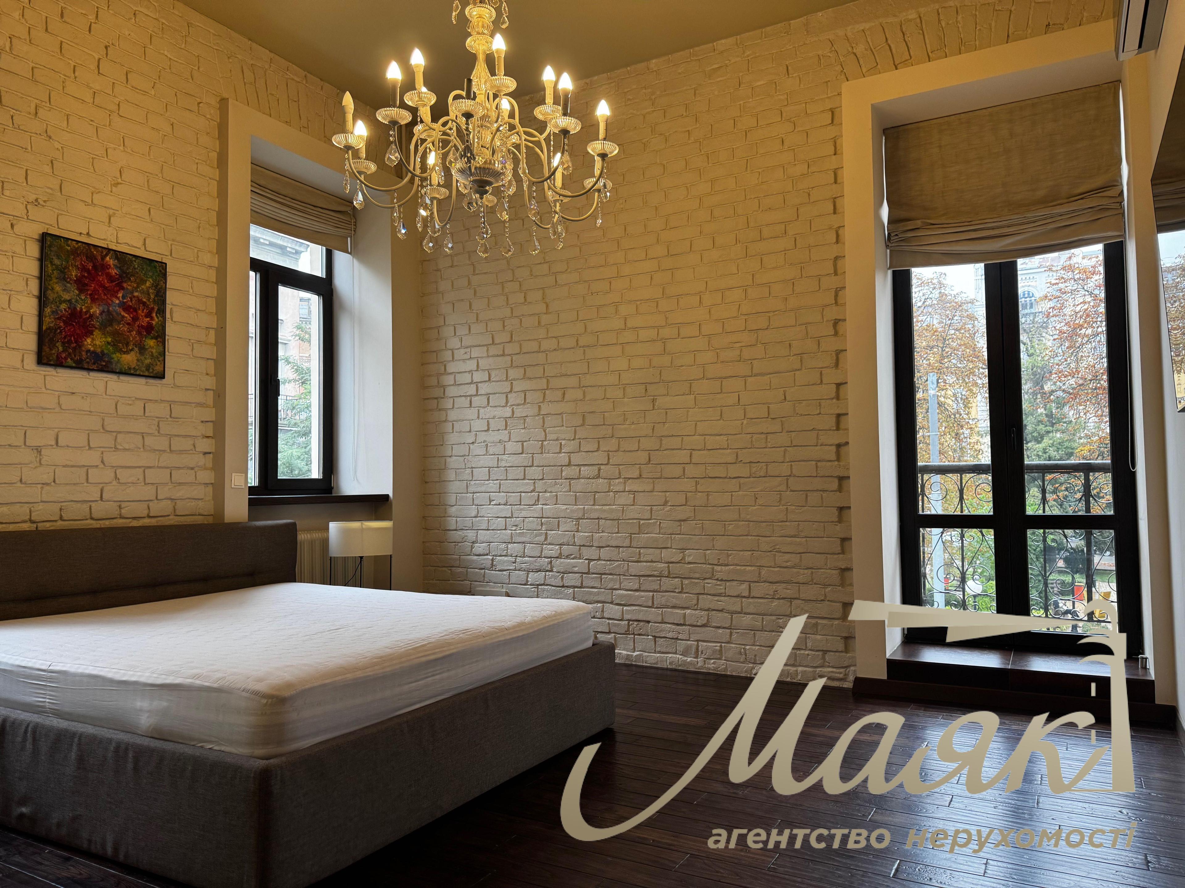 Продажа 3-комнатных апартаментов, 76 м², ул. Лысенко, 1, район Золотые Ворота, Киев