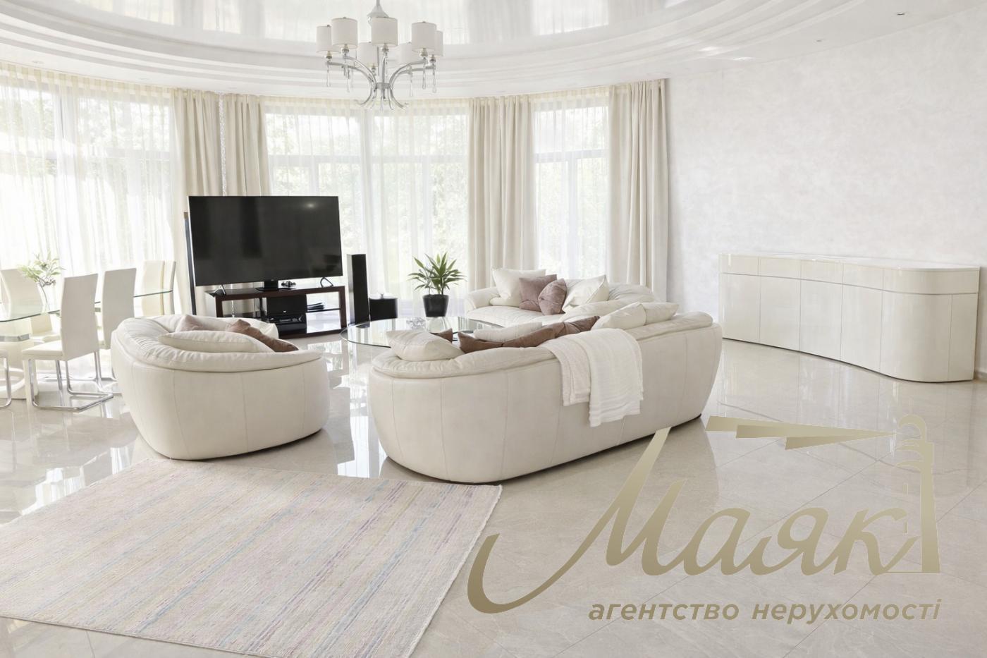 Оренда затишного будинку площею 560 кв.м у с.Козин (Конча-Заспа).