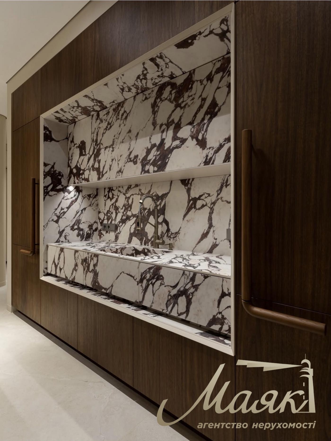 Продажа 4-комнатной квартиры ЖК Новопечерские Липки, ул. Верхогляда (Драгомирова)