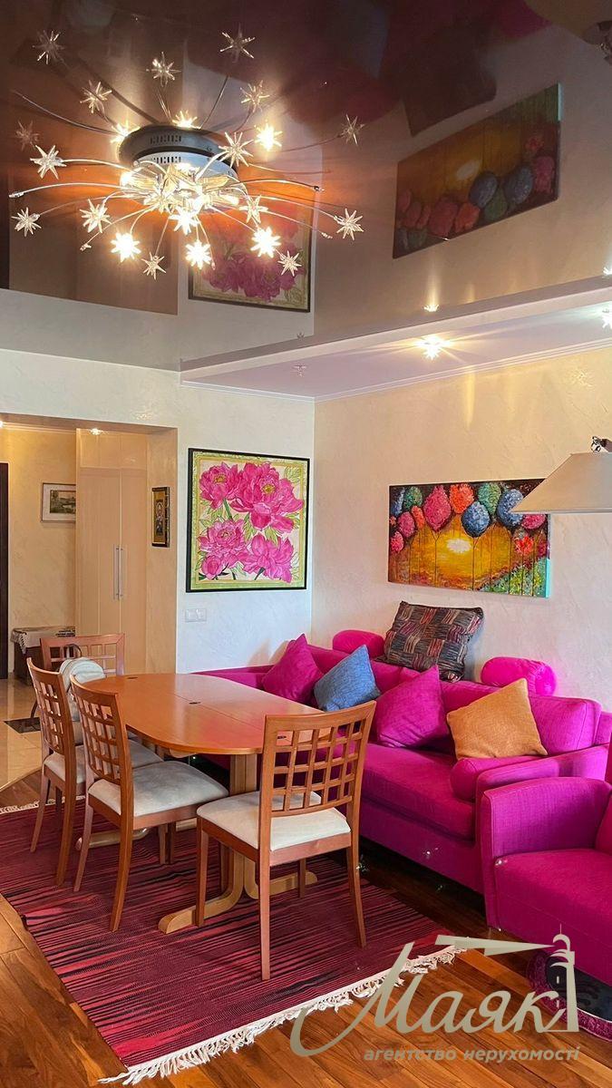 Оренда 4-кімнатної квартири в Цетрі, стм. Площа Українських Героїв, Київ