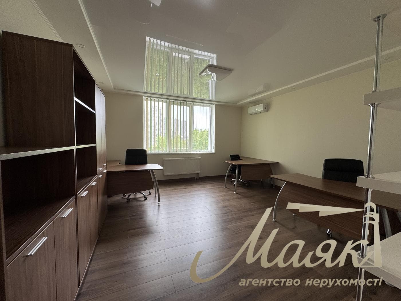 Аренда офиса 97м2, метро Славутич