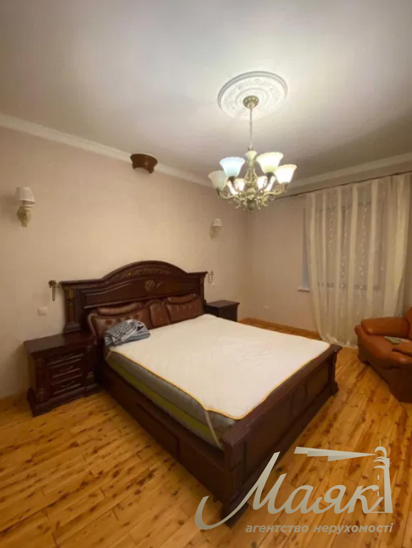 Оренда будинку Пуща Лісова, Мощун, закрите містечко з Лісом та Озером