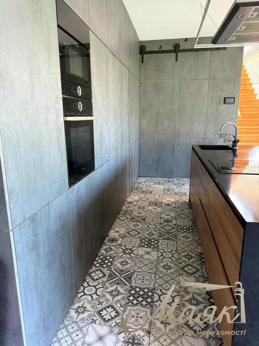 Оренда сучасного будинку площею 150 м² у с. Гвоздів, вул. Зарічна, Київська область, Обухівський район.