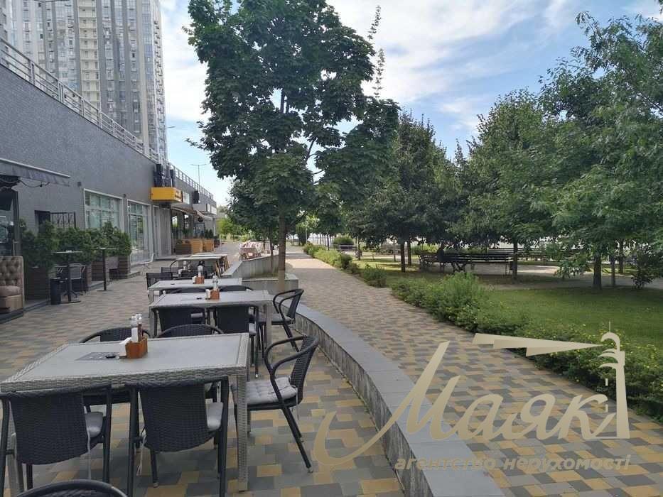 Продажа коммерции 212м2 под кафе, ЖК River Stone