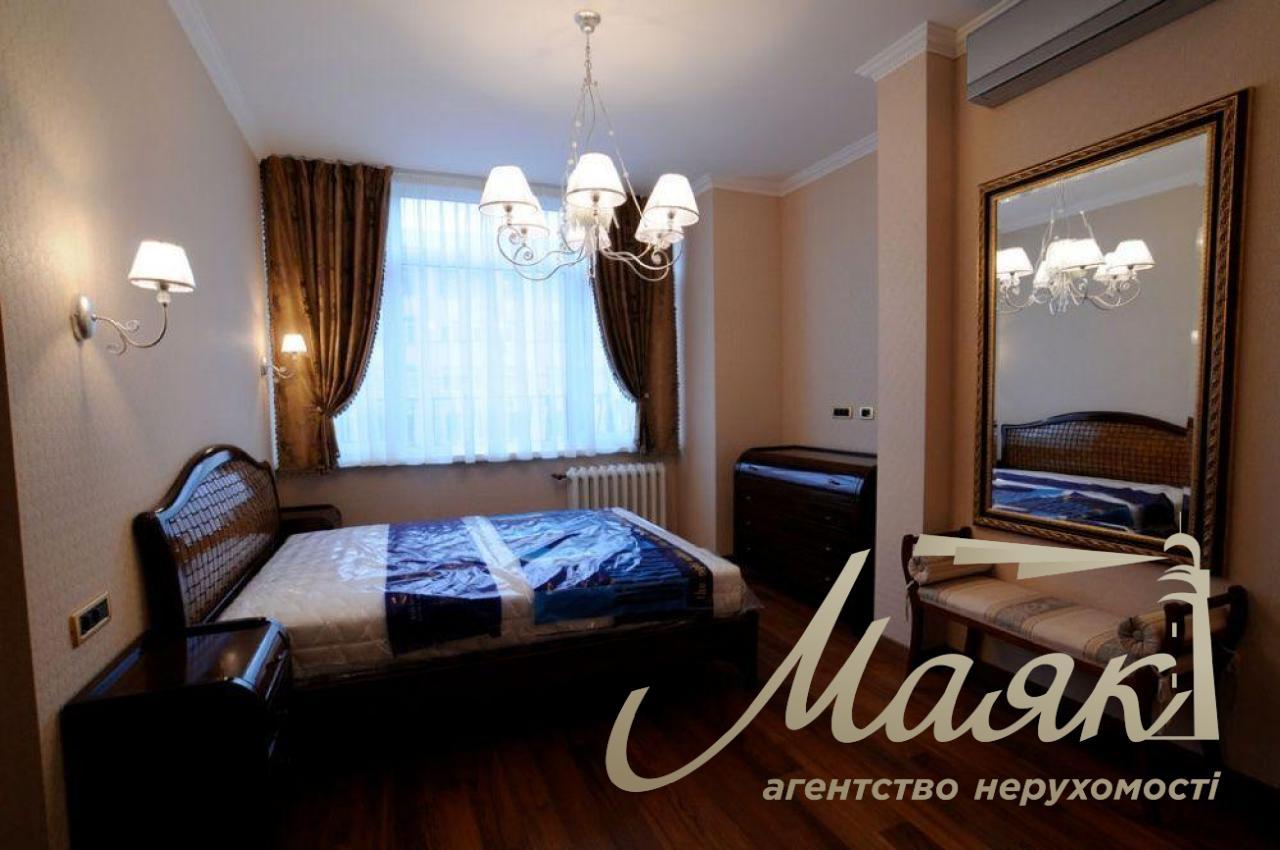 Продажа 3-к квартира ул. Антоновича, Центр, г. Киев