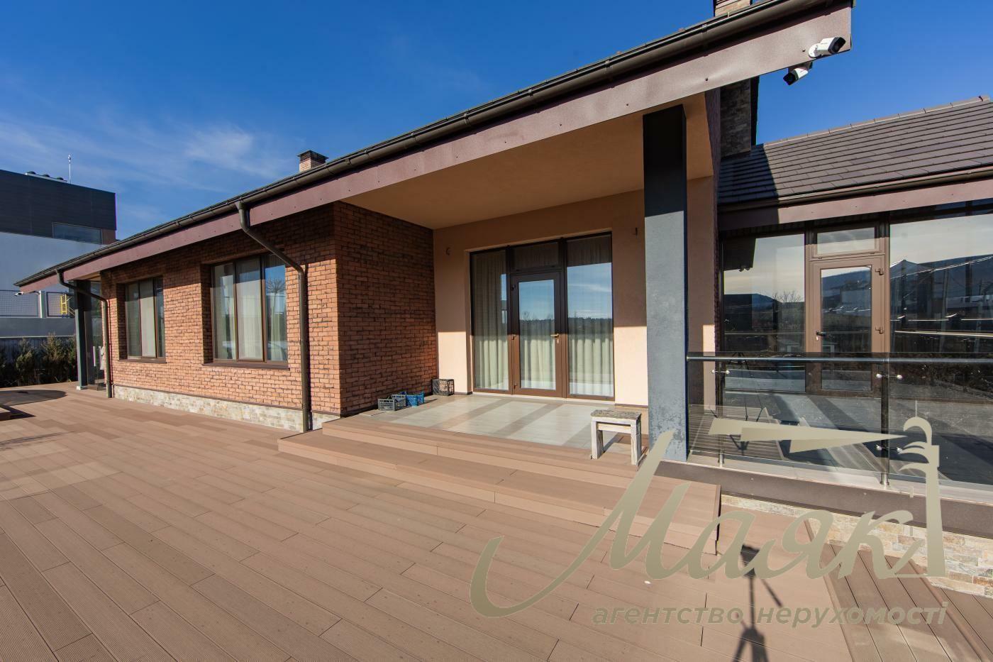 Sale of a modern house 265m2 with a swimming pool in Lesniki - 5 minutes from Kyiv, Vatutina lane.