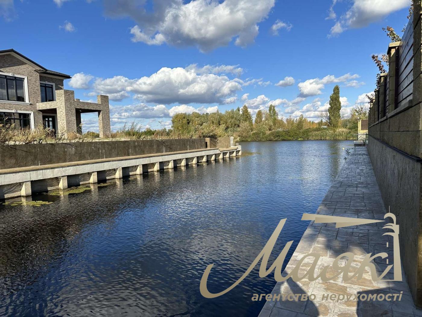 Продаж будинку на Дамбі в Козині з виходом на річку Дніпро, Обухівський район, Козин, Конча-Заспа, Дамба.