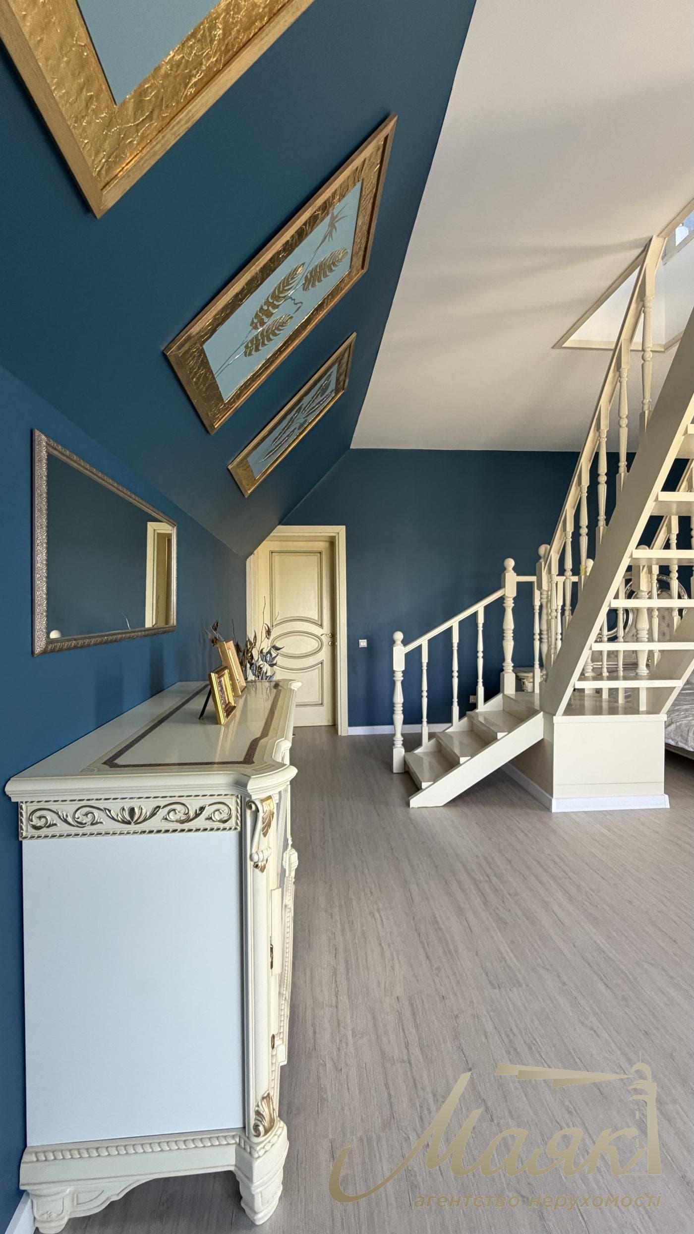 Продаж преміального 3х-поверхового будинку 350 м² у Гореничі, Бучанський район, Київська область