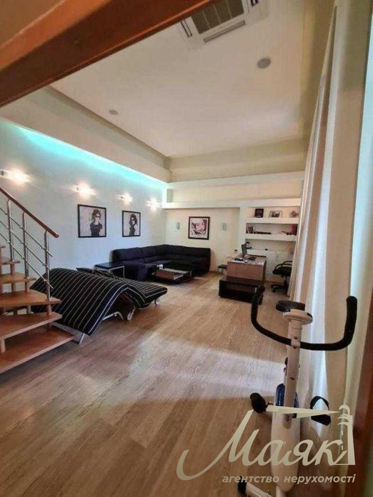 Sale two-level apartment Khreshchatyk