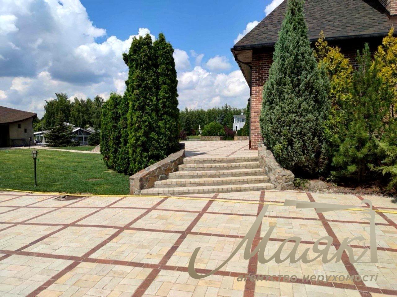 Оренда будинку з ремонтом 712 м², ділянка 50 соток, 2 поверхи в СМТ Козин/Конча Заспа в закритому КМ.