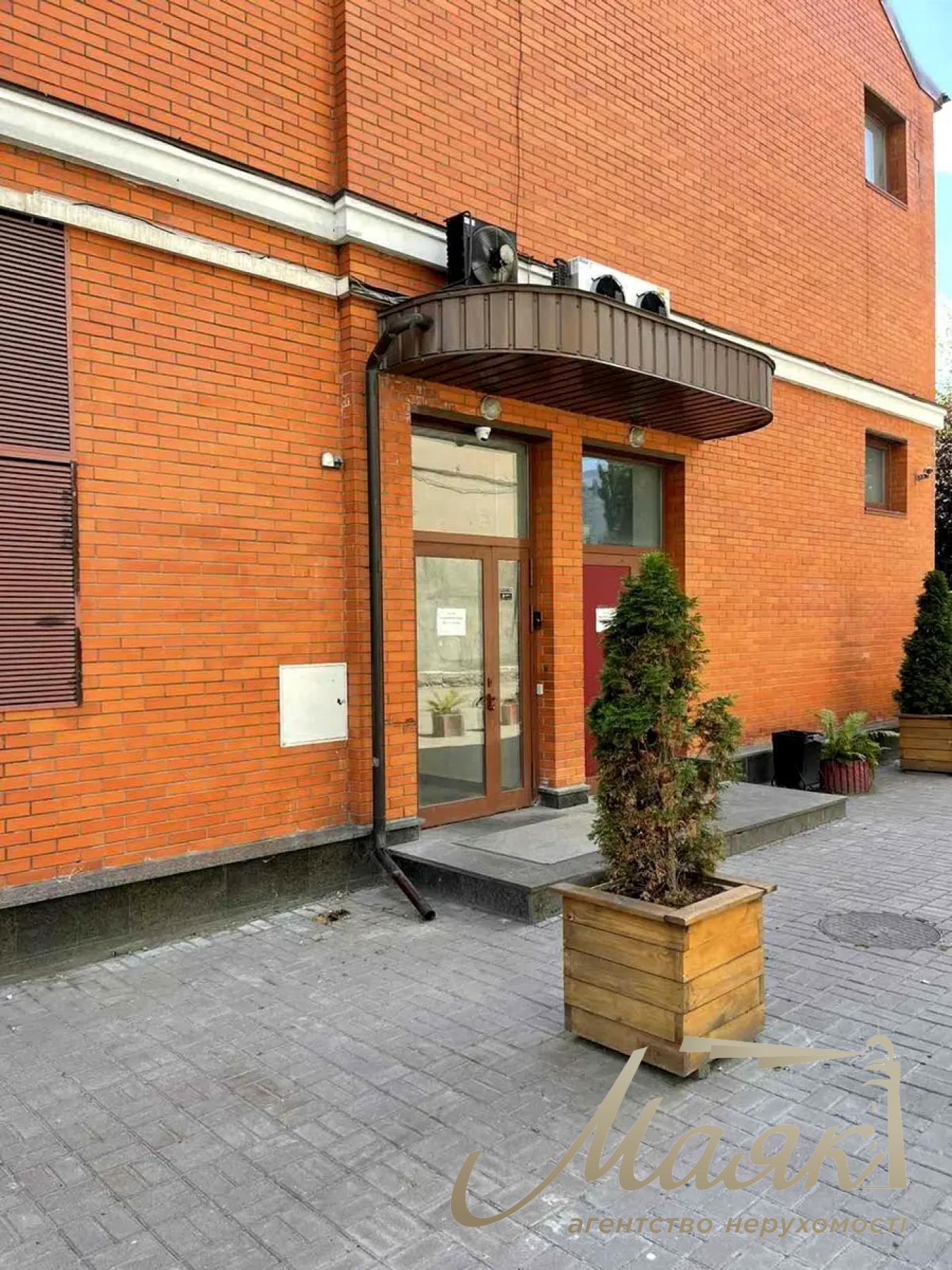 Аренда офиса 240м2 на пр.Берестейский 31, КПИ