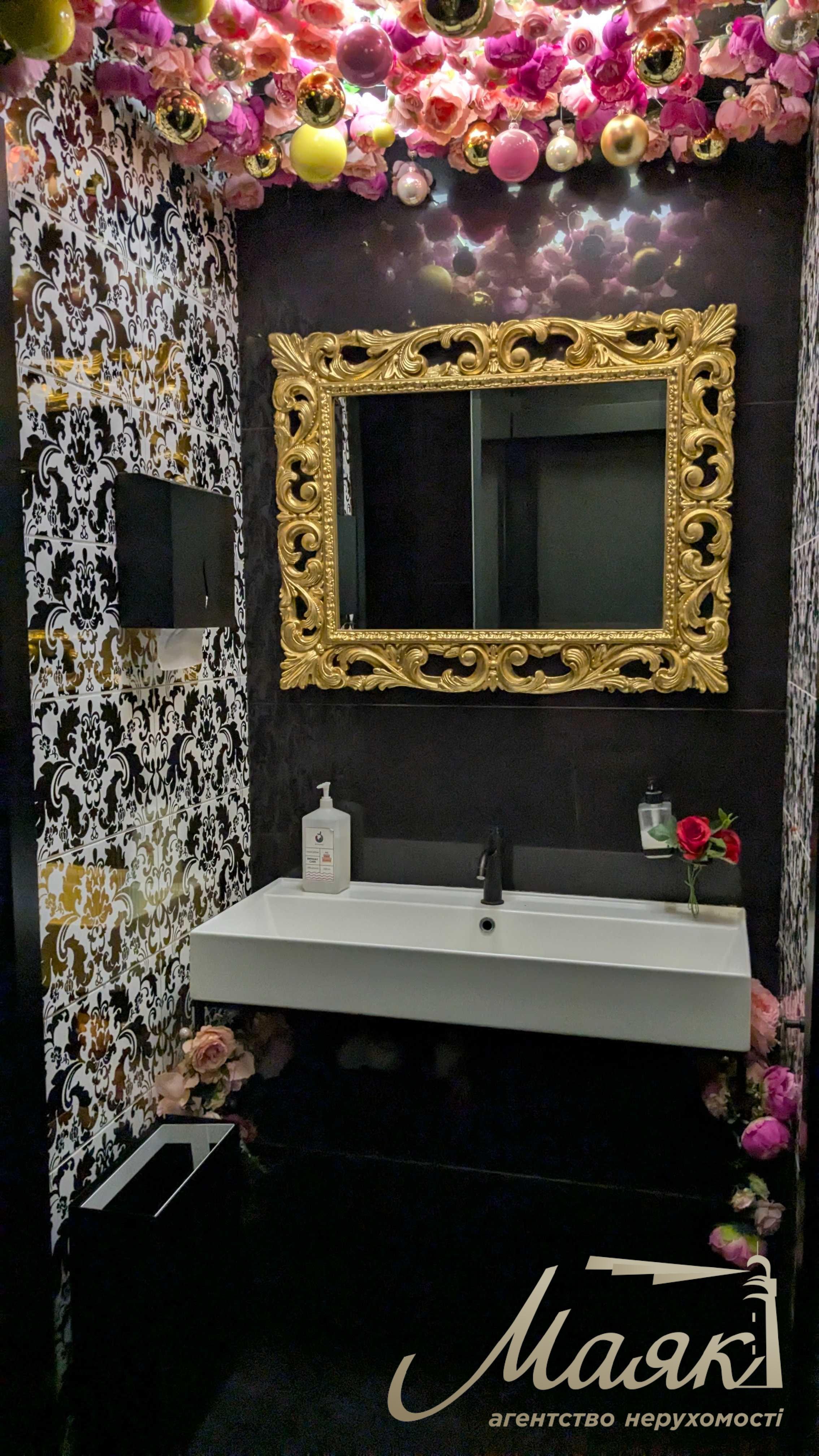 Аренда фасадного помещения под ресторан, салон, шоу-рум, Мазепы 18/19, Арсенальная