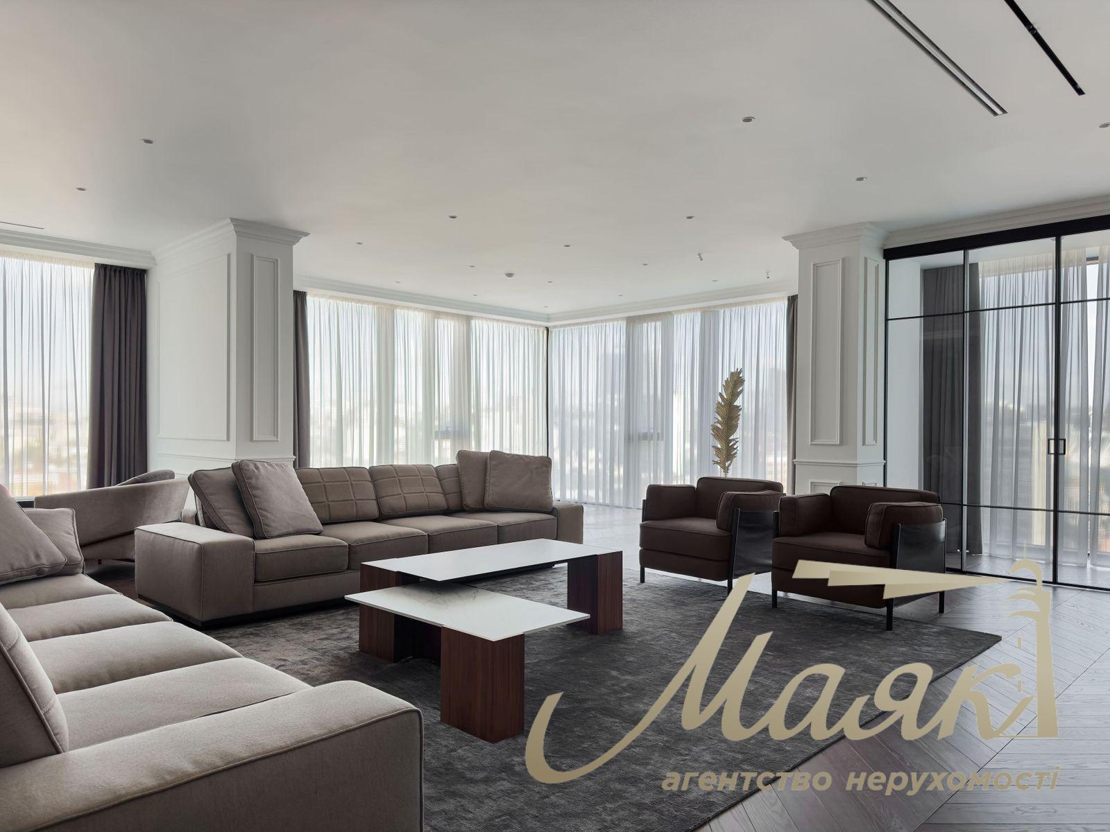 Rent of an exclusive apartment 300m2 in the residential complex Chicago Central house, Antonovicha st. (Gorky), 44