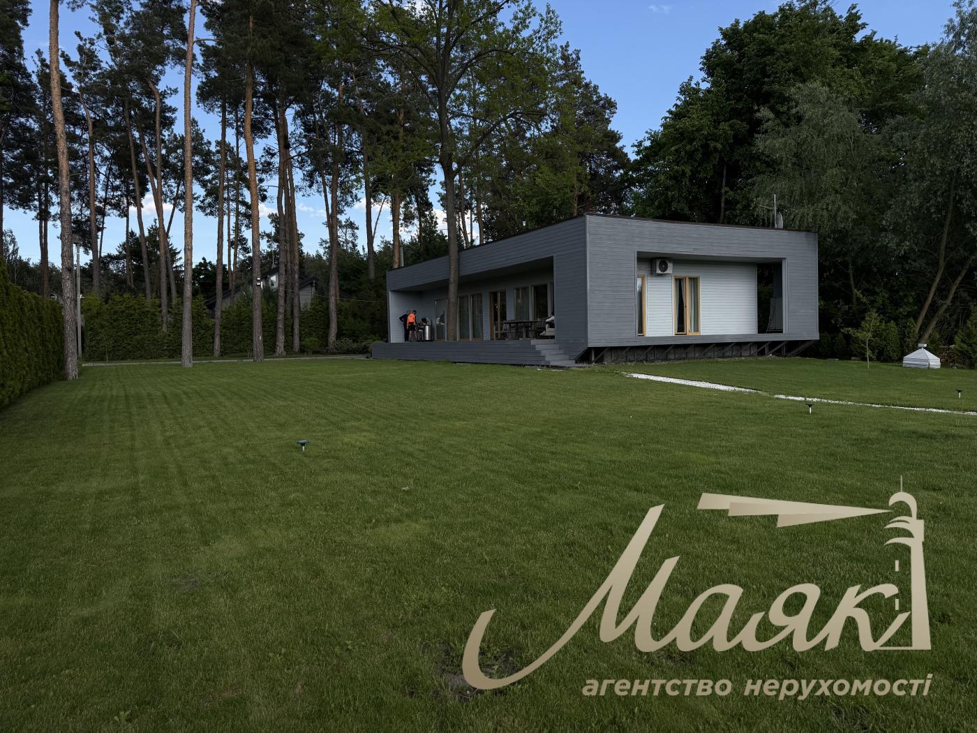 Оренда затишного будинку 280м2 з видом на озеро в Конча-Заспі, Хутір Мрігі.