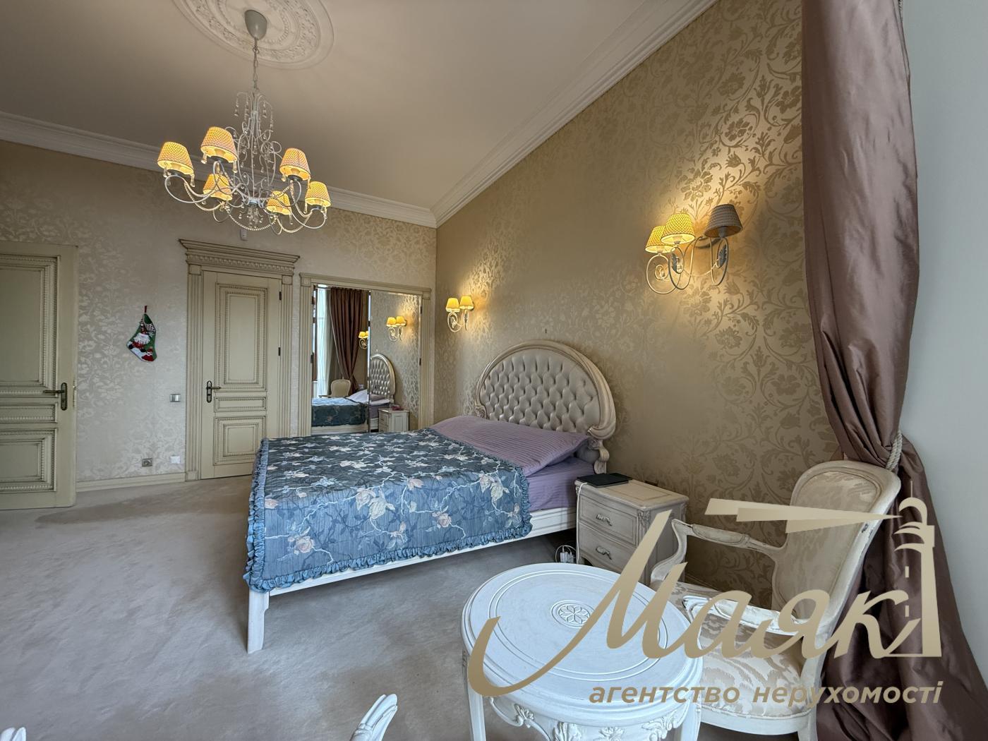 Аренда видовой 3к квартиры 245 кв. м на ул. Паторжинского 14, Центр, Шевченковский район