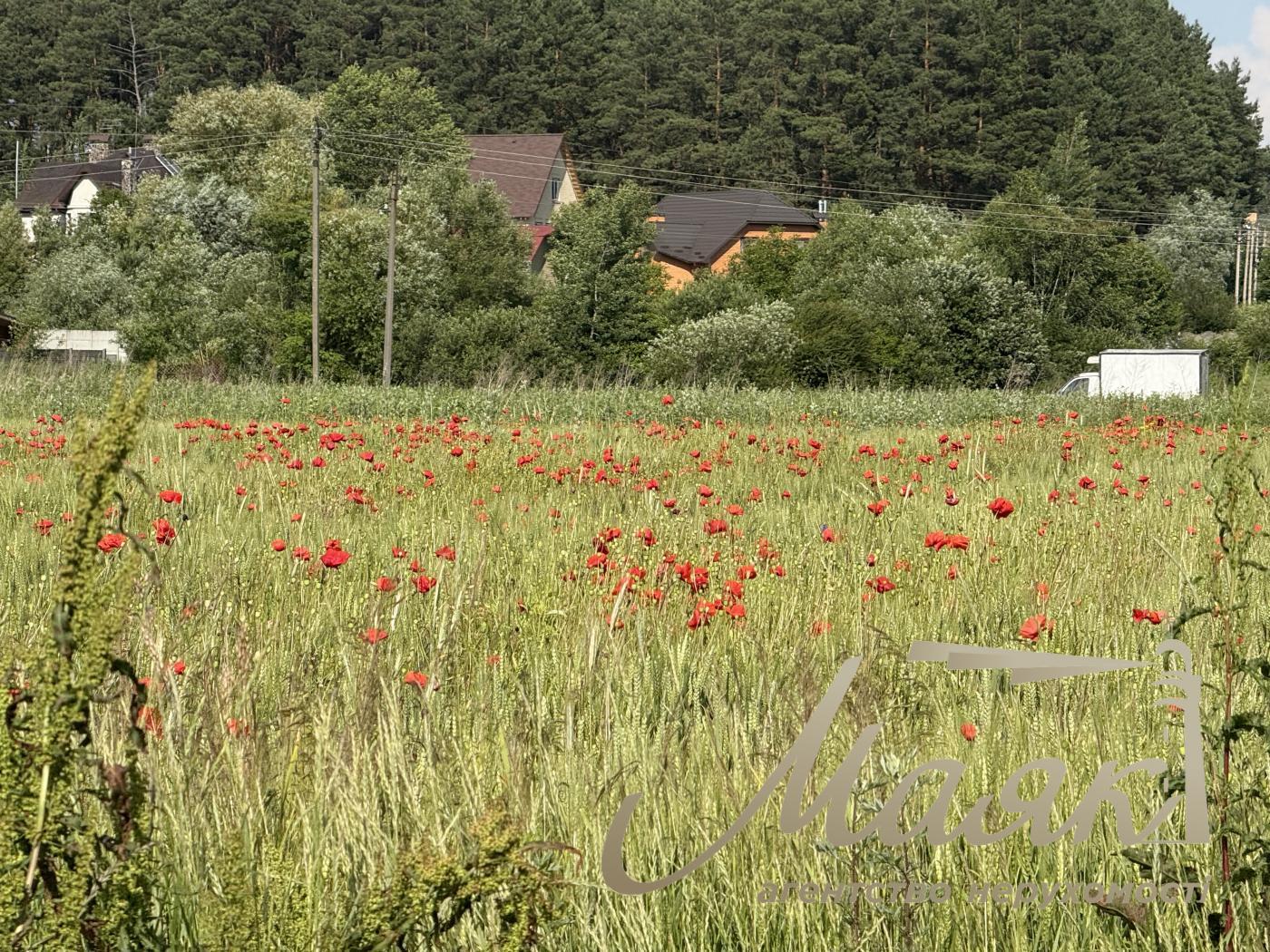 For sale / Land for ind. construction under cottage town Vita-pochtovaya / Yurovka