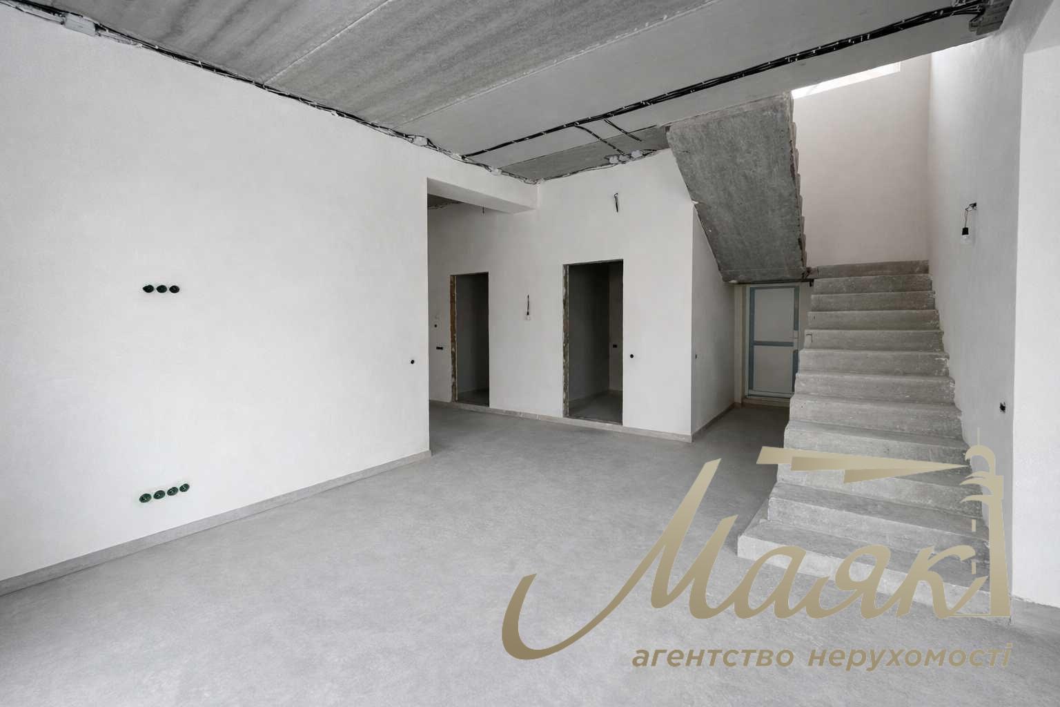 Продаж 2х-поверхового будинку 256м2 с.Шевченкове/Білогородка