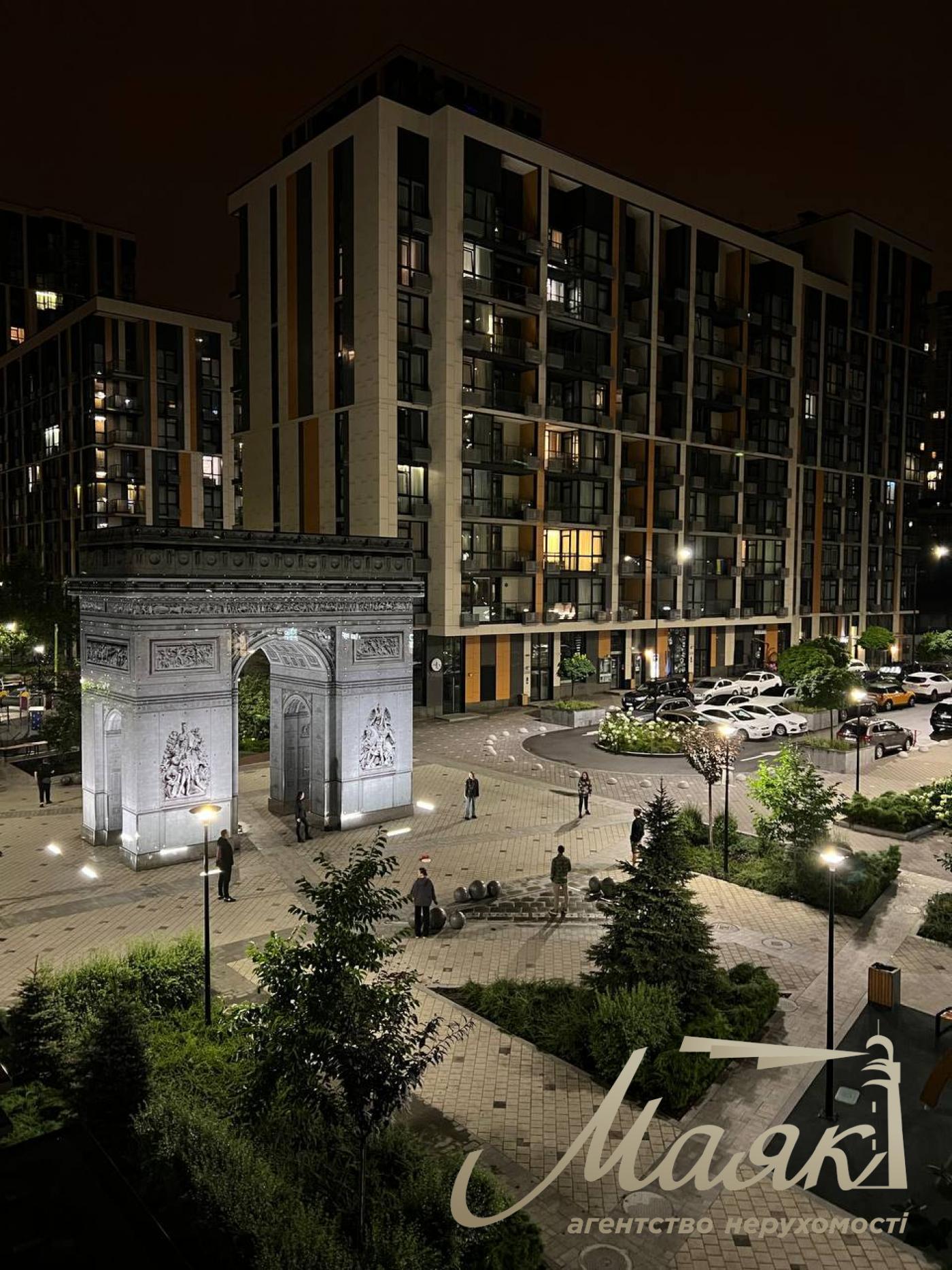 For sale view apartment 50m2 in the LCD "French Quarter 2" str. Predslavinskaya with a view of Pechersk.