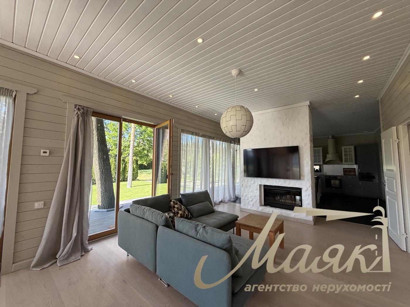 Оренда затишного будинку 280м2 з видом на озеро в Конча-Заспі, Хутір Мрігі.